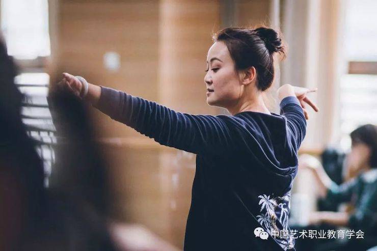 s36沙龙会跨界钢琴及s36沙龙会舞蹈教育课件助力“CEFA艺术教育高级人才研修班——中国古典舞身韵课”